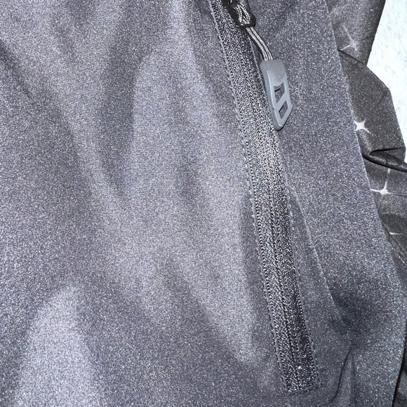 Women’s lightweight coat with thermal lining size M with detachable hood - Picture 9 of 13